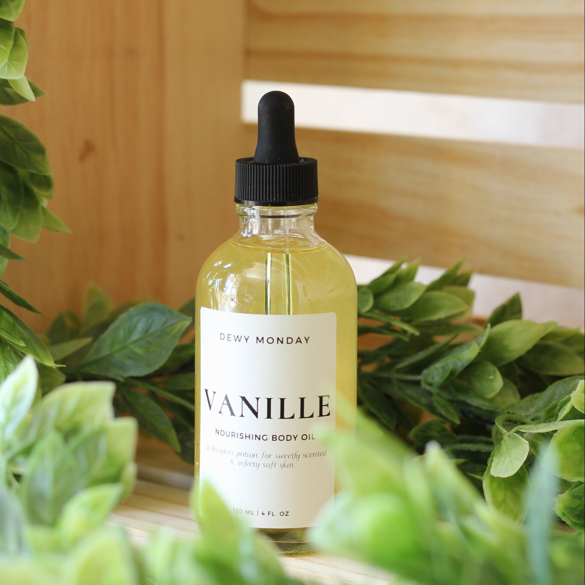 VANILLE Vanilla Body Oil, Moisturizing Nourishing Hydrating Bath Shower Oil  Intense Moisturizer for Dry Skin